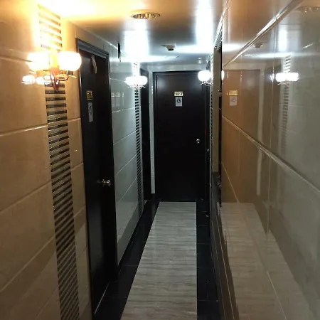Skyline Hostel-3